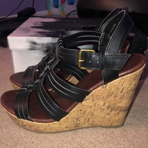 Black Dolce Vita size 9.5 strap black wooden wedge